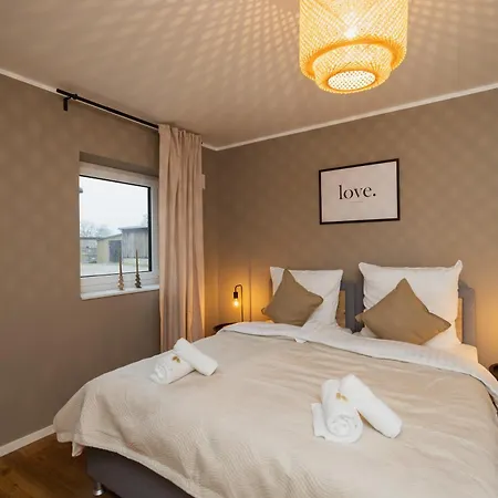 Hygge Homes - 'scandi Luxe' - Near River 아파트 빈젠