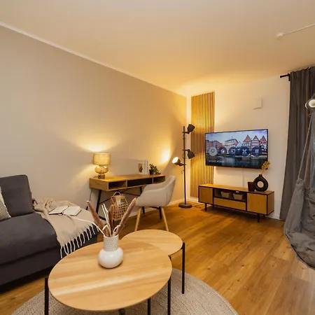 Hygge Homes, Three Bedrooms With Parking, Near River