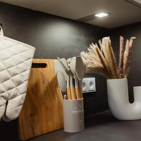 Hygge Homes - 'scandi Luxe' - Near River