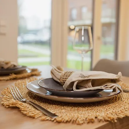 Hygge Homes, Three Bedrooms With Parking, Near River Winsen (Luhe)
