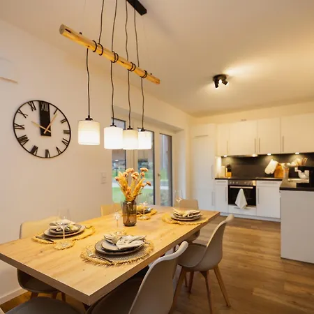 Hygge Homes, Three Bedrooms With Parking, Near River
