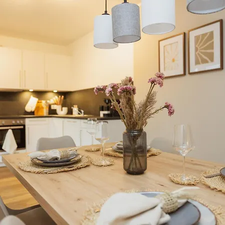 Hygge Homes, Three Bedrooms With Parking, Near River *