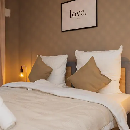 Hygge Homes, Three Bedrooms With Parking, Near River