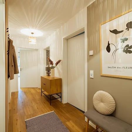 Hygge Homes - 'scandi Luxe' - Near River 아파트 빈젠
