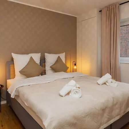 Hygge Homes, Three Bedrooms With Parking, Near River *