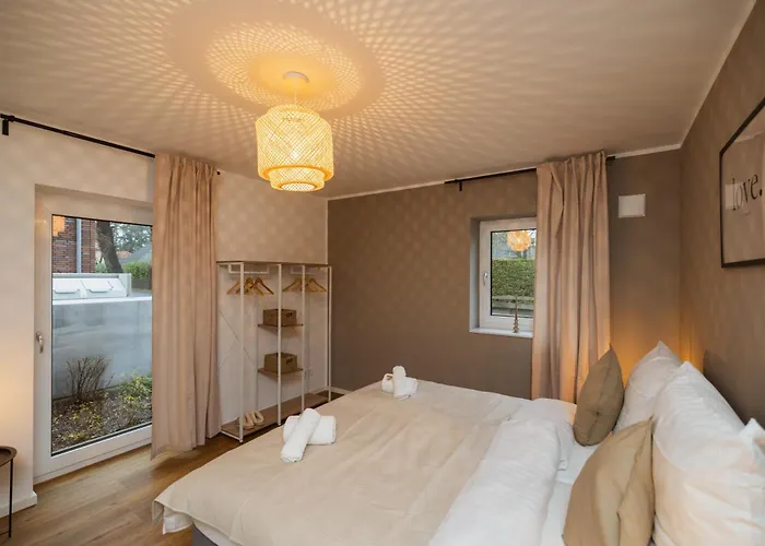 Hygge Homes - 'scandi Luxe' - Near River