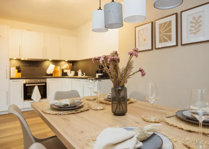 Hygge Homes - 'scandi Luxe' - Near River *