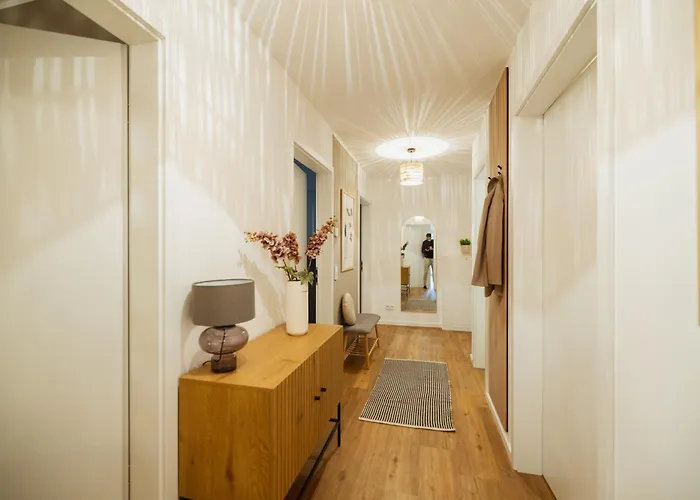 Hygge Homes - 'scandi Luxe' - Near River *
