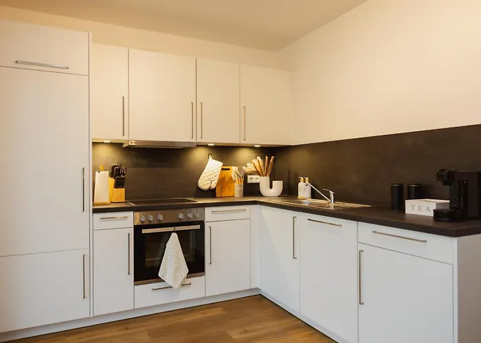 Hygge Homes - 'scandi Luxe' - Near River فينزن